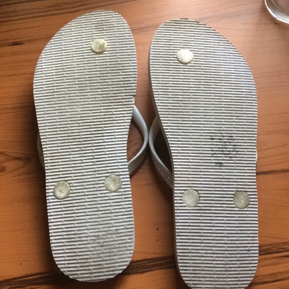 Flip Flops - Picture 4 of 4